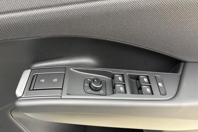 Volkswagen T-Roc Photo 29