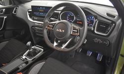 Kia XCEED Photo 2