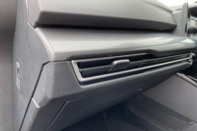 Volkswagen Golf Photo 33