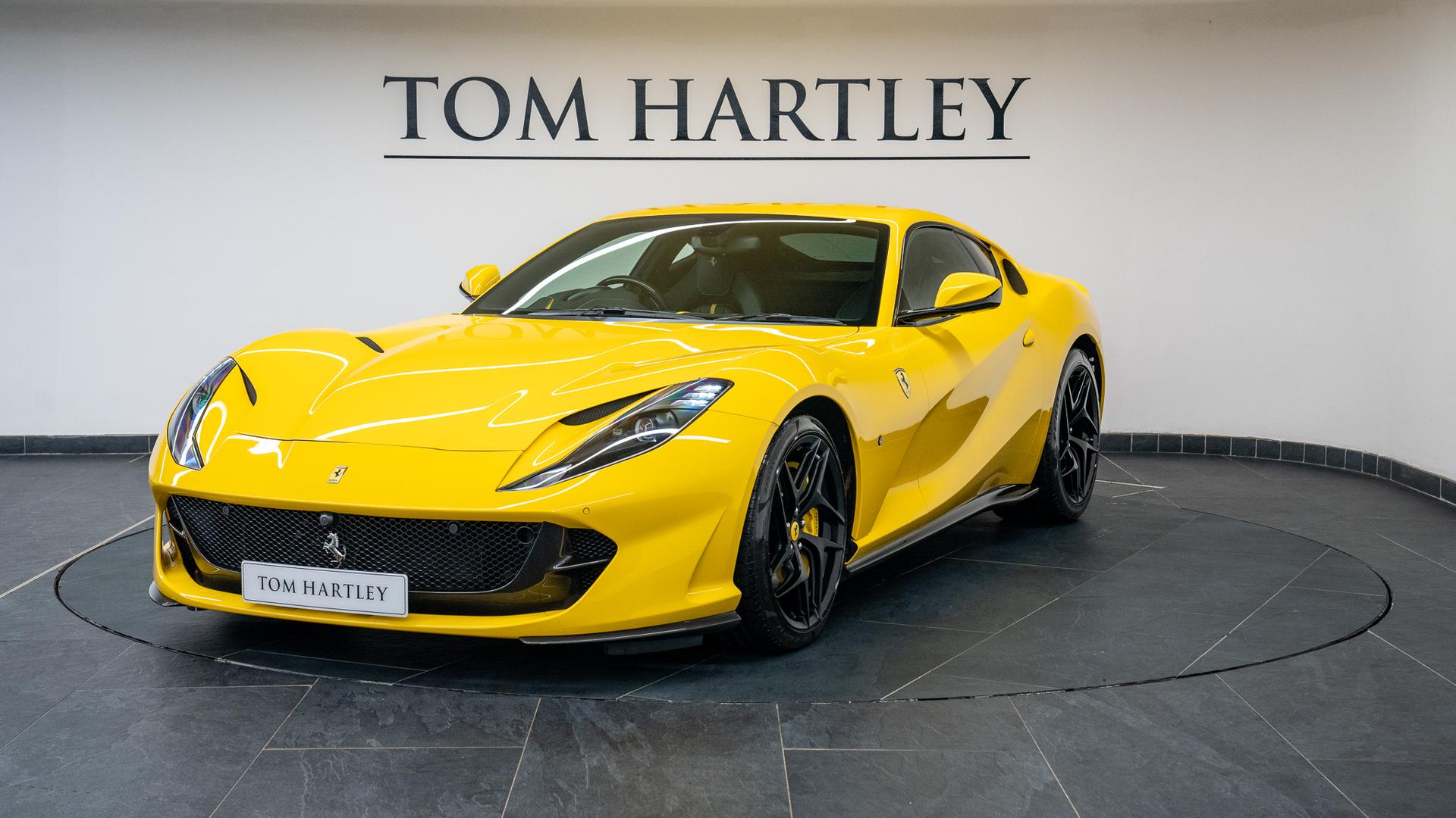 Ferrari 812 Photo 266a6ca7-f5e4-4389-8e47-e047660fb959.jpg