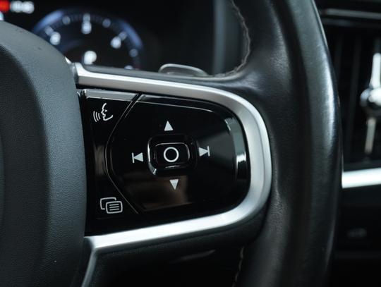 Volvo V90 Photo 26757581-58ac-4f0f-a1f9-09546466810f.jpg