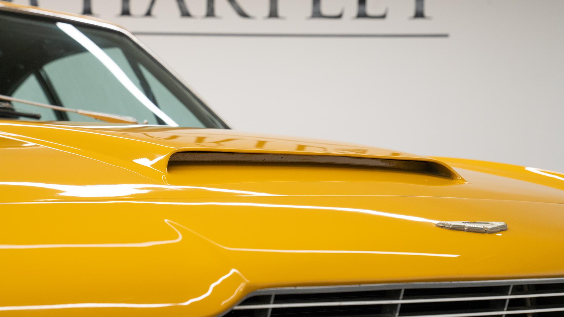 Aston Martin DBS Photo 268ca671-0b67-4b2e-9f67-39bfc0d149cd.jpg