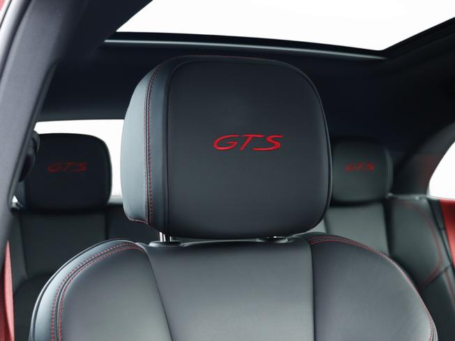PORSCHE Macan Photo 19