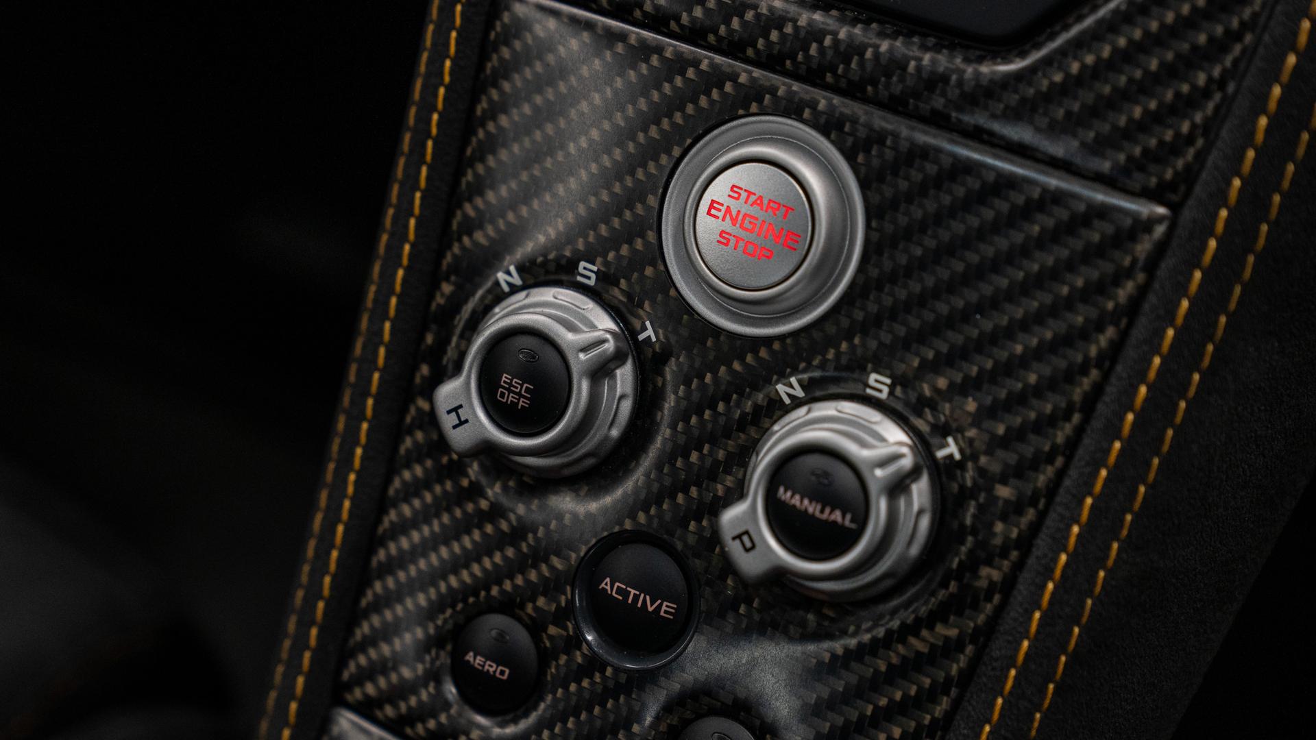 McLaren 675 LT Photo 26977b0b-b147-44de-8dd0-426c9a4881d9.jpg