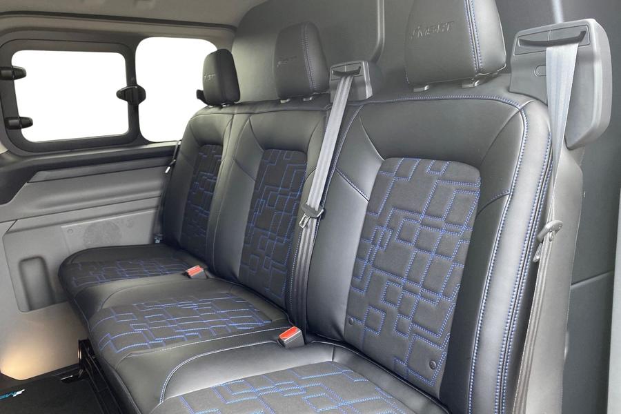 Ford TRANSIT CUSTOM Photo 26a26db1-0dc3-45f2-8787-509803e1b396.jpg