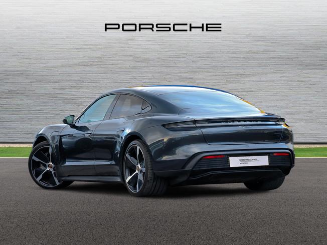 Porsche TAYCAN Photo 2