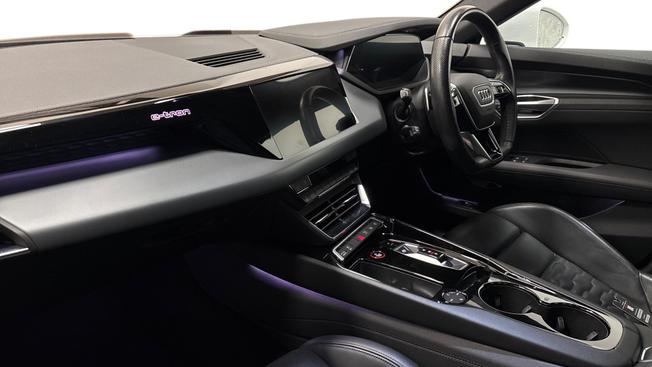 AUDI e-tron GT Photo 2