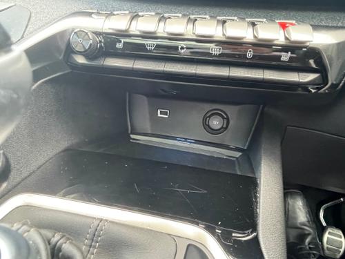 Peugeot 3008 Photo 26bd0293-07a9-40fc-84d2-ae30f6cc92aa.jpeg