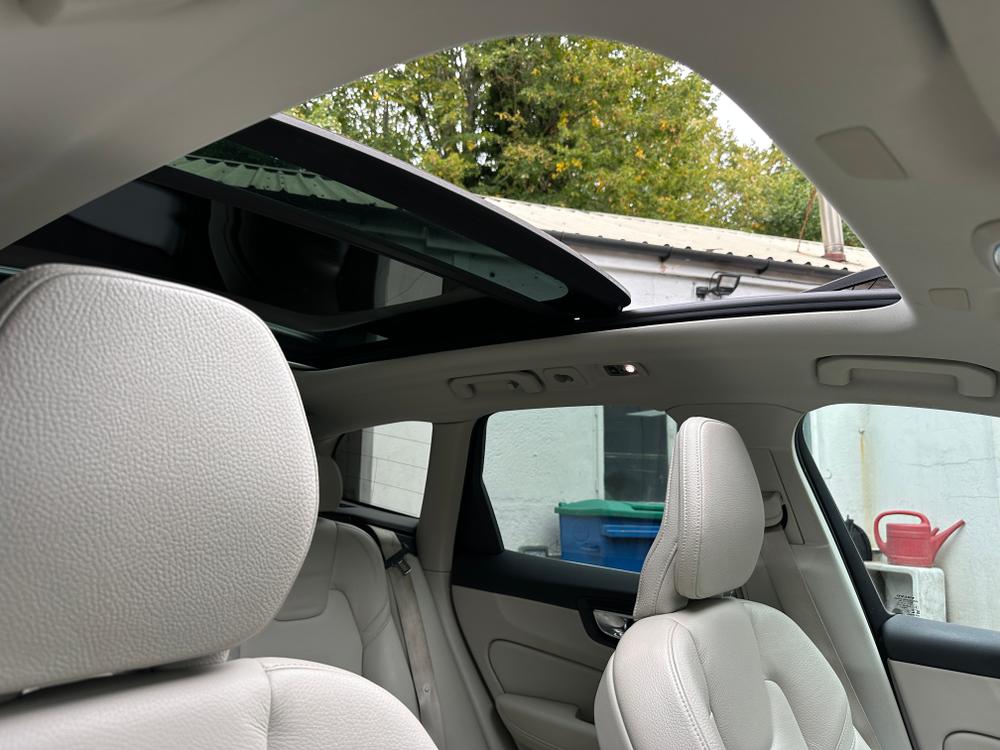 Used Volvo XC60 RX20NWS 10