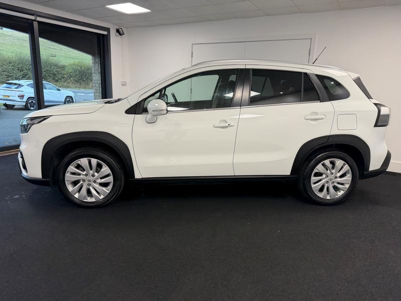 Suzuki S-Cross Photo 26d2e299-16b0-4066-8dd5-4455cb1e26d0.jpg