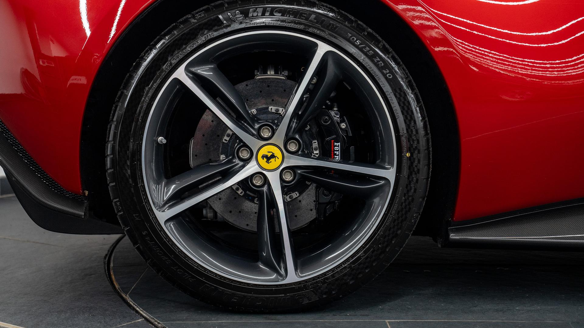 Ferrari 296 Photo 26df5150-e2ec-4cb7-94d6-d0278919f49e.jpg