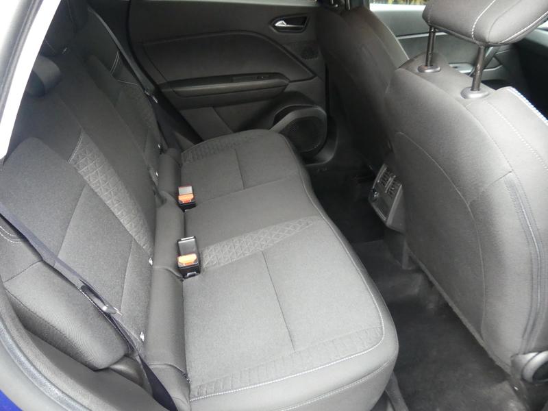 Renault Captur Photo 2707ad35-bd43-4da6-b8d9-dde88907f2ee.jpg