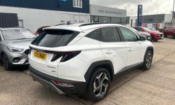 HYUNDAI TUCSON Photo 4