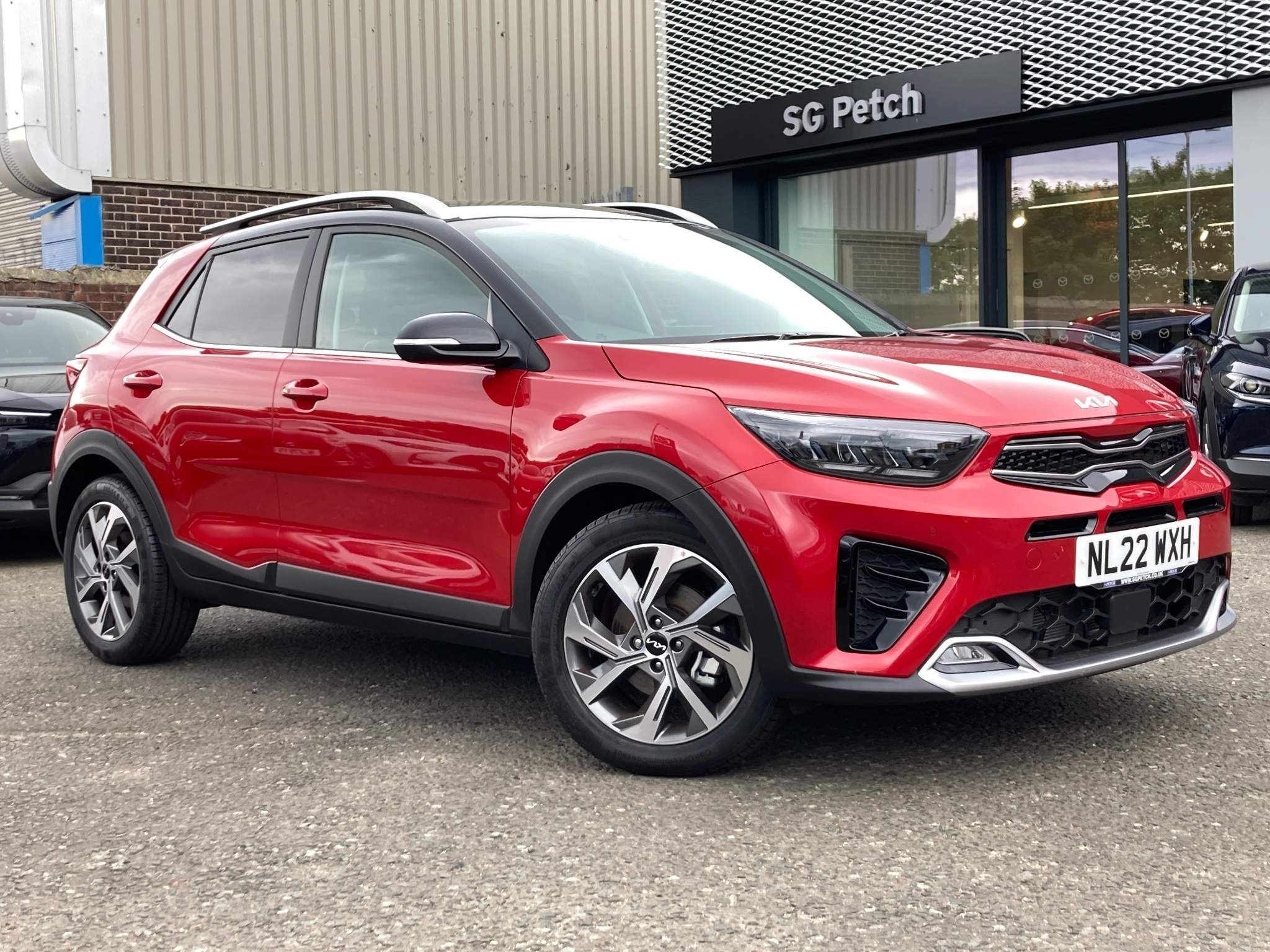 Kia Stonic 1.0 T-GDi ISG 48V GT-LINE S in Blaze Red with Black Roof £20,995