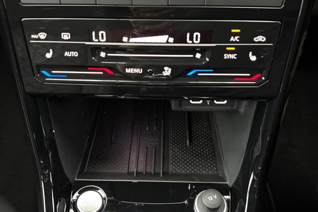 VOLKSWAGEN  T-Cross  Photo 25