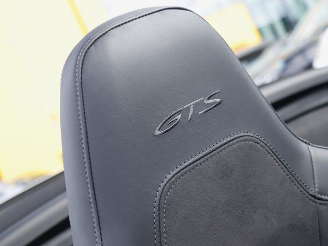 PORSCHE 911 Photo 45