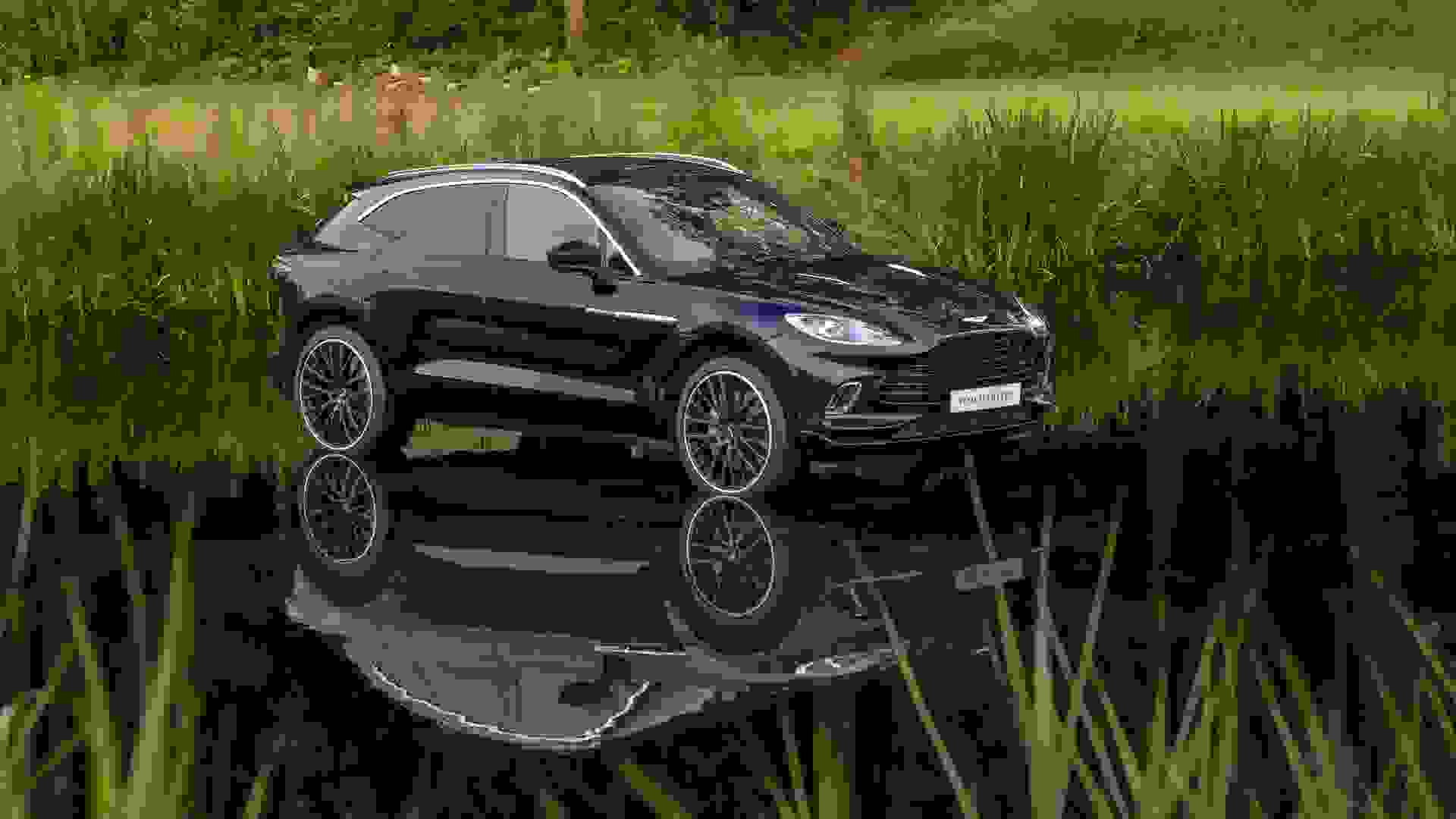 Aston Martin DBX Photo 27387428-313c-4452-9ff9-48b82303fd0e.jpg