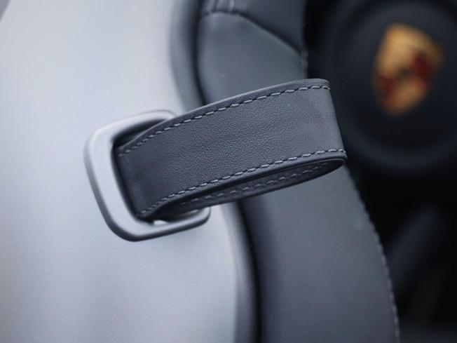 PORSCHE 911 Photo 27