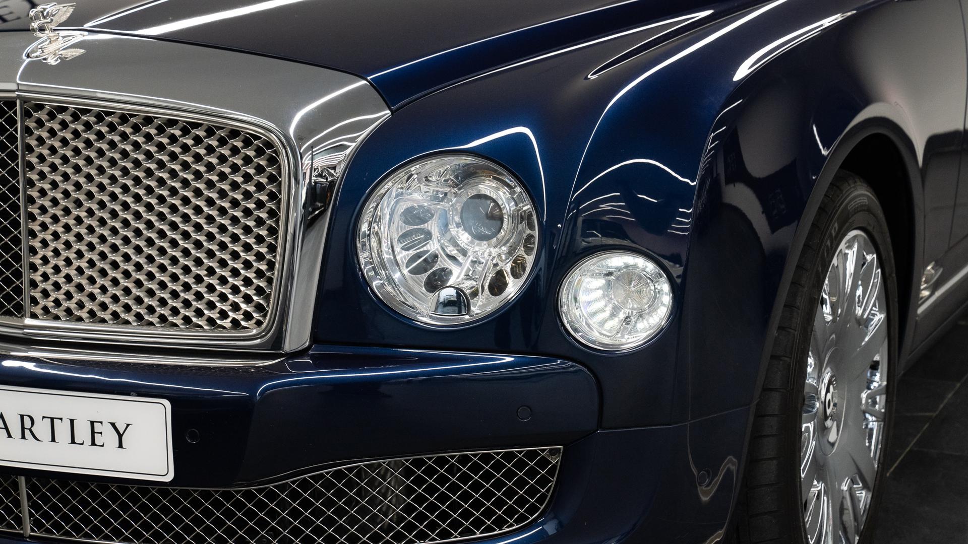 Bentley Mulsanne Photo 2760e601-49de-491b-8ac0-f58d3ef03d70.jpg
