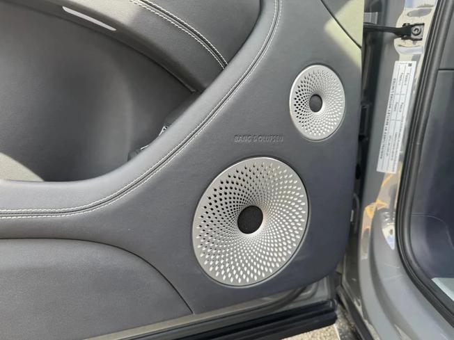 BENTLEY Bentayga Photo 10