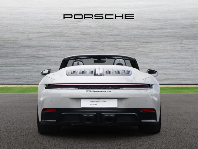 PORSCHE 911 Photo 6