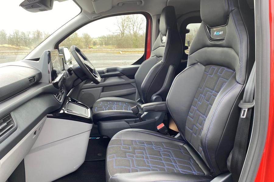 Ford TRANSIT CUSTOM Photo 2776be65-2473-409b-b2be-373e6e0a0415.jpg