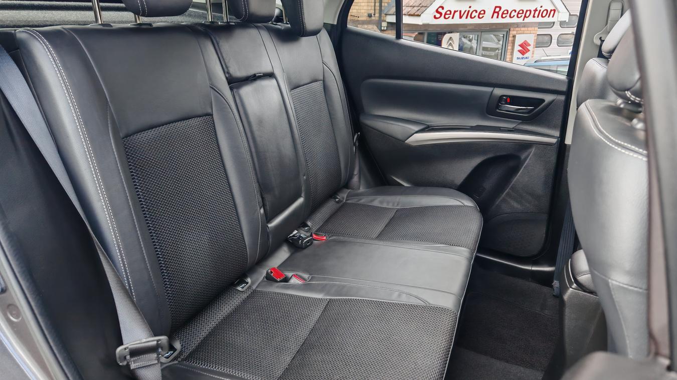 Used Suzuki S-Cross WN72HJG 13