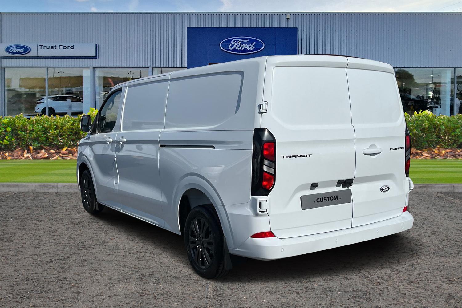 Ford TRANSIT CUSTOM Photo 1