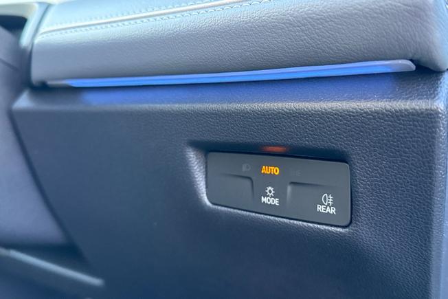VOLKSWAGEN Passat Photo 35