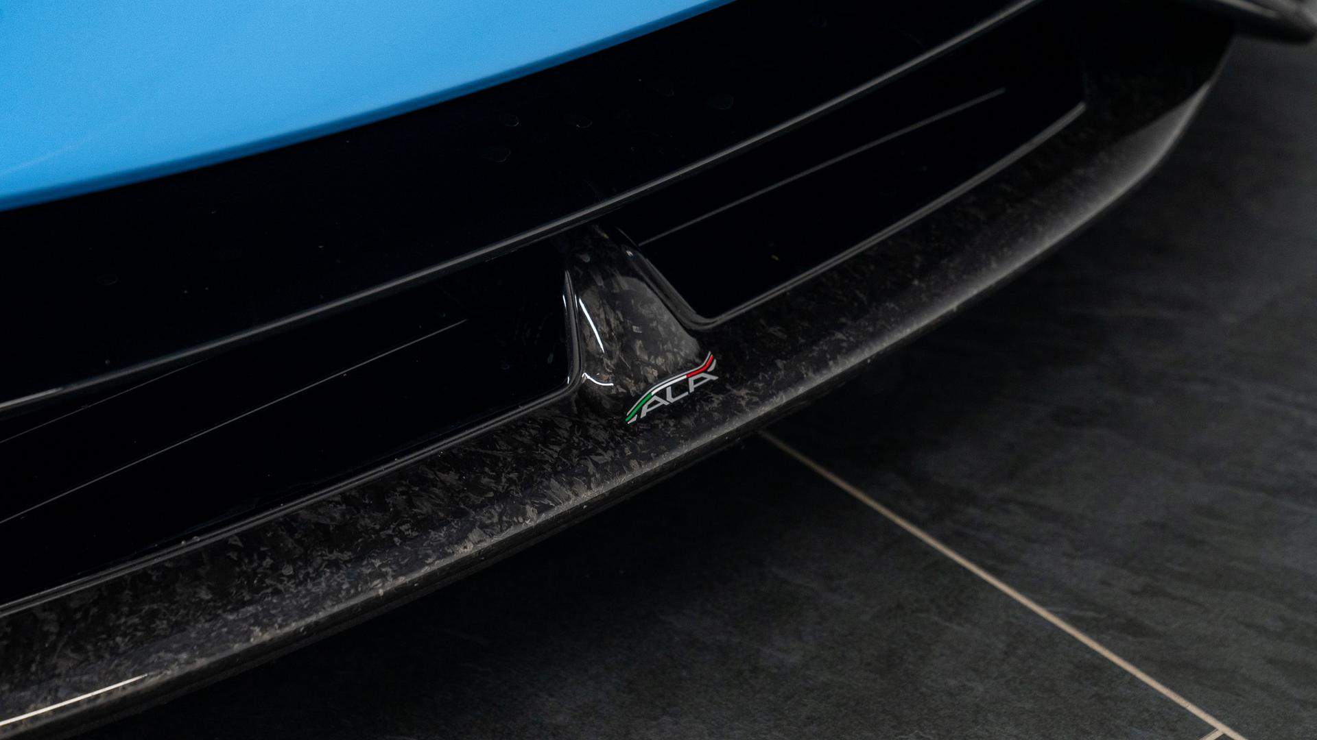 LAMBORGHINI Huracan Photo 27c56773-dd71-4ed9-86bd-ebe53f925f28.jpg