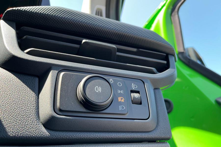Ford TRANSIT CUSTOM Photo 27c90bc5-a0b8-4a38-9408-8e1d28f911fc.jpg