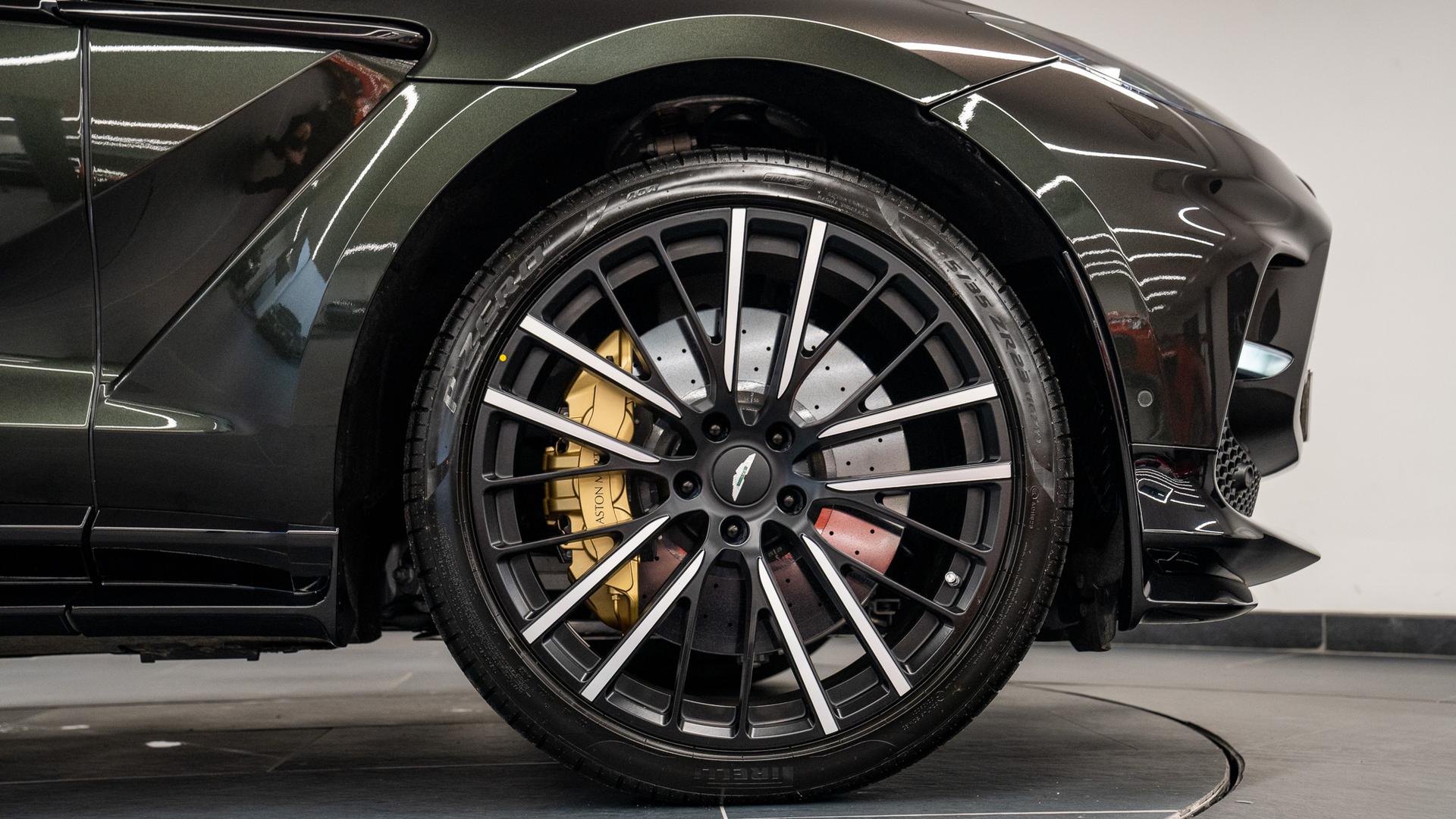 Aston Martin DBX Photo 27ca13de-9120-47e3-99d3-13dbcfd24349.jpg