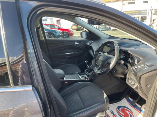 Ford Kuga Photo 27ebcb93-0d91-4c5c-bc11-a85a7bd70d4b.jpeg