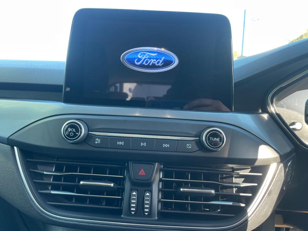 Ford Focus Photo 27f36e68-ba45-433f-9912-9163d942d327.jpeg