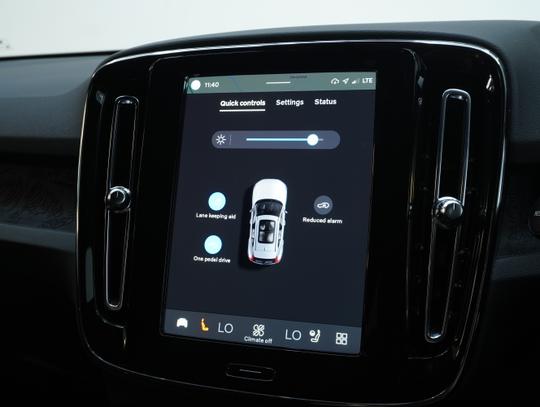 Volvo XC40 Photo 27f4963a-f3d7-4b9f-b788-5cdf3ae3f935.jpg