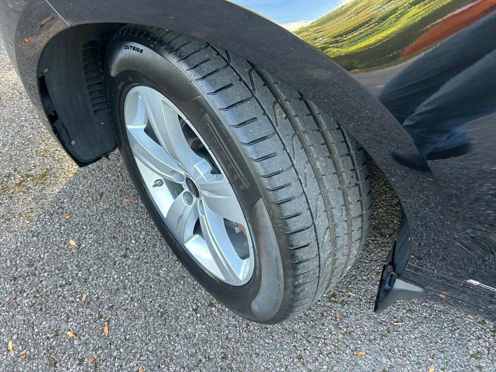 Used Land Rover Range Rover Velar SY70JUV 19