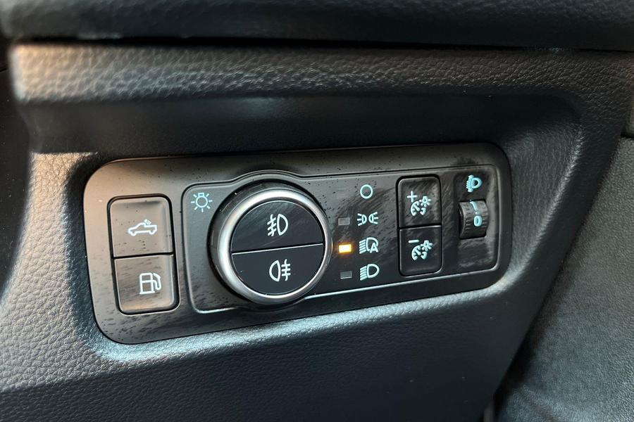 Ford RANGER Photo 281e057c-c132-4517-adb9-ba8fab598ce7.jpg