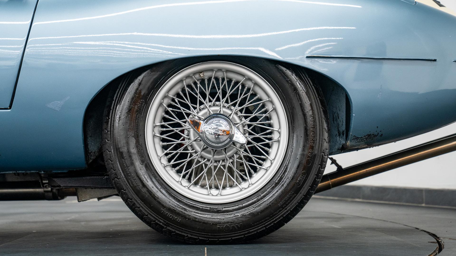 Jaguar E-Type Series I Photo 2821c5a9-996b-48cc-84b0-4160561ab345.jpg