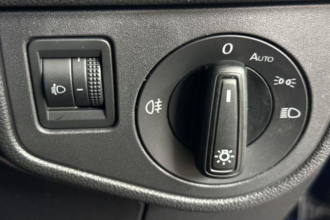 VOLKSWAGEN Polo Photo 24
