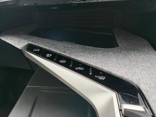 Peugeot 3008 Photo 28270455-ca67-4228-b231-0f30230c4ef7.jpeg