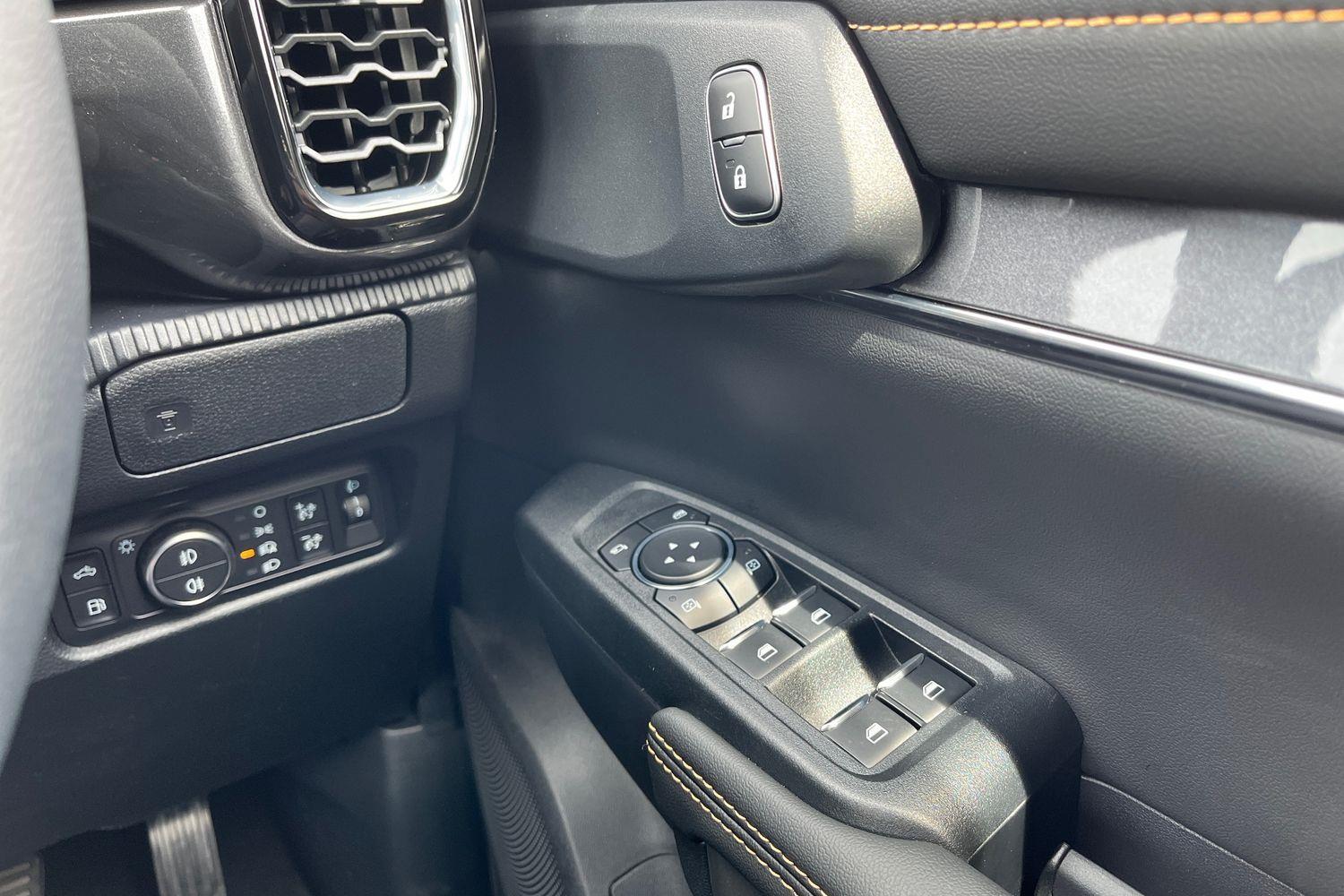 Ford RANGER Photo 24
