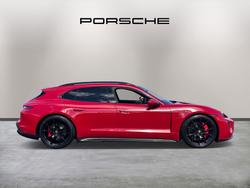 PORSCHE Taycan Photo 2