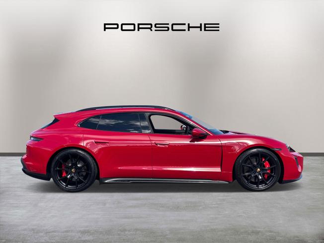 PORSCHE Taycan Photo 2