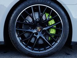 PORSCHE Panamera Photo 4