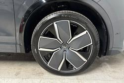 VOLKSWAGEN Tiguan Photo 5