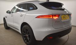 Jaguar F-PACE Photo 32