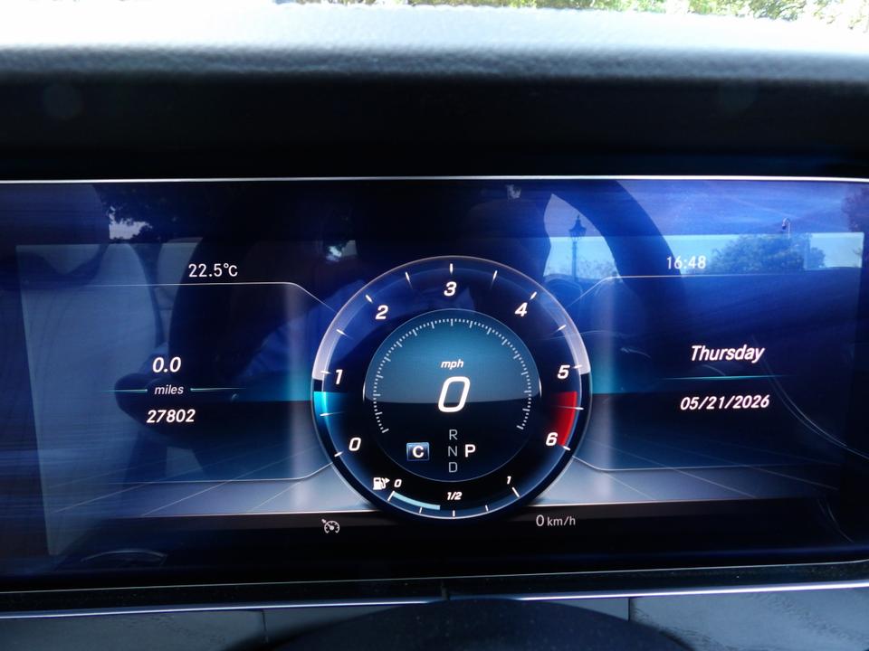 Used Mercedes-Benz E Class MH19LXL 29