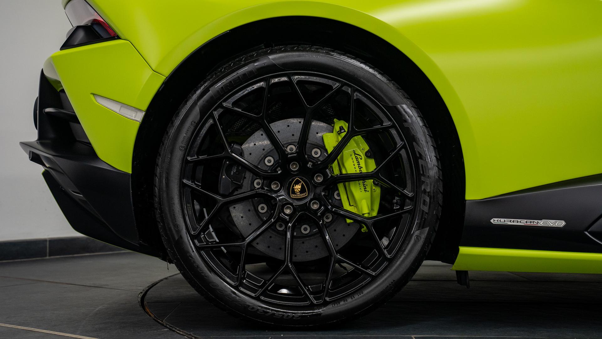 LAMBORGHINI Huracan Photo 2857196a-8b12-4cb0-ae7b-e9d8a1a3537a.jpg