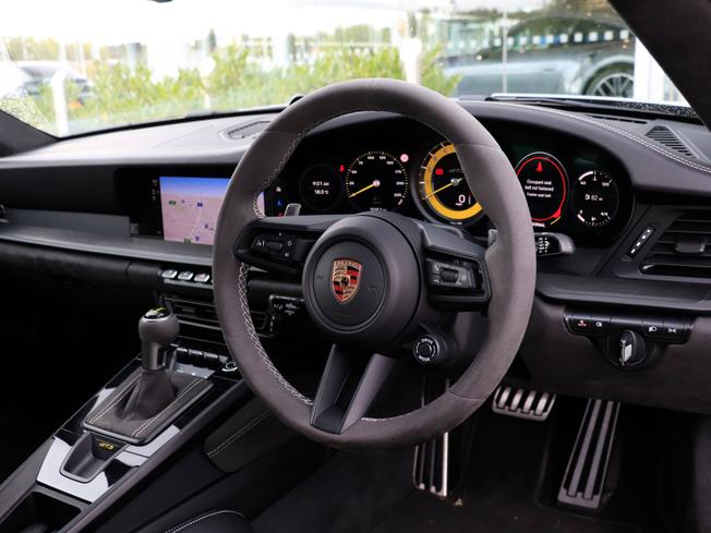 PORSCHE 911 Photo 13