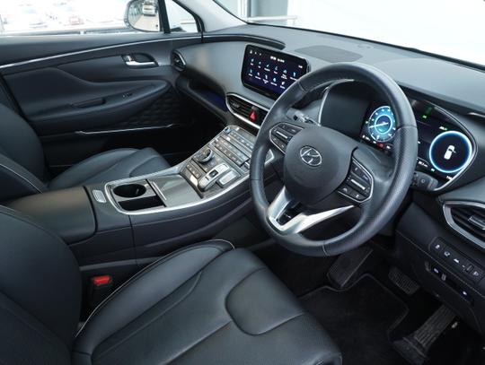 Hyundai Santa Fe Photo 28719fda-a868-40b2-85a3-5a7e1754b880.jpg